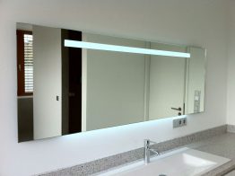 Ein Spiegel überzeugt in jedem Raum – Mit und ohne Beleuchtung